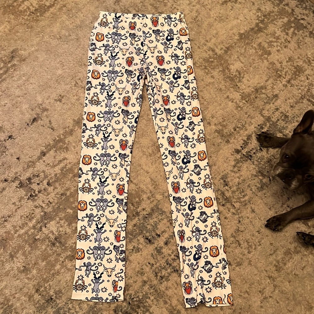 Roller rabbit, pants, horoscope